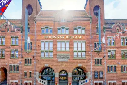 Op woorden gebouwd | Beurs van Berlage